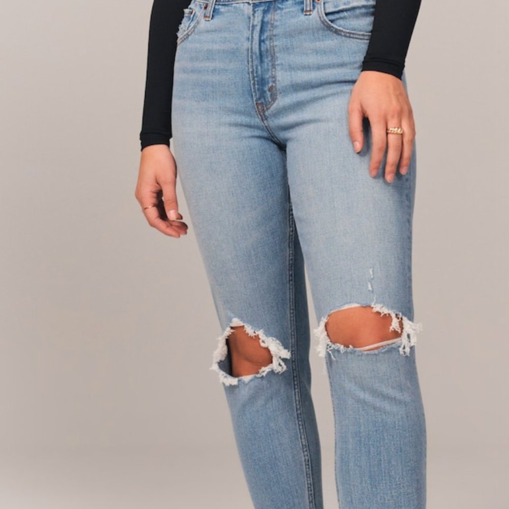 Abercrombie & Fitch Curve Love High Rise Mom Jean